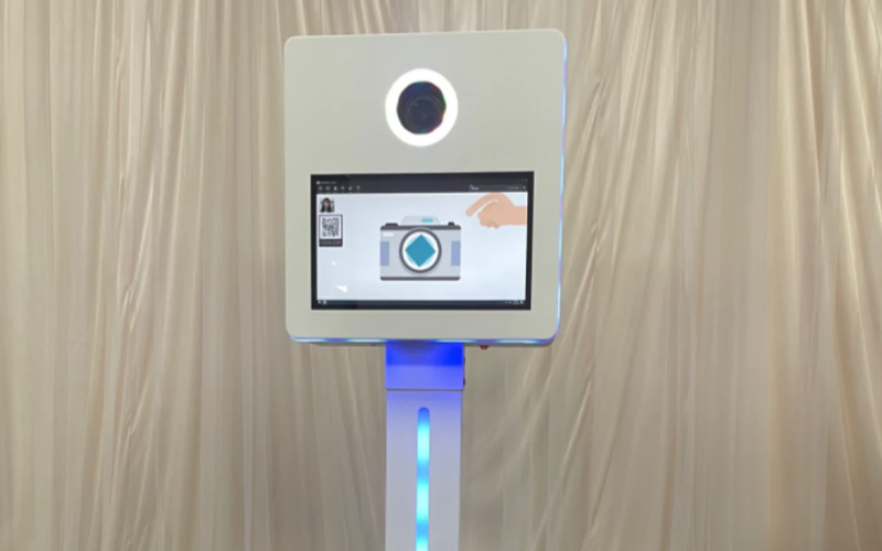 Handy Guide to Photo Booth Kiosks