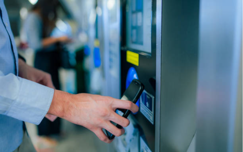How Contactless Kiosks Improve Business Operations